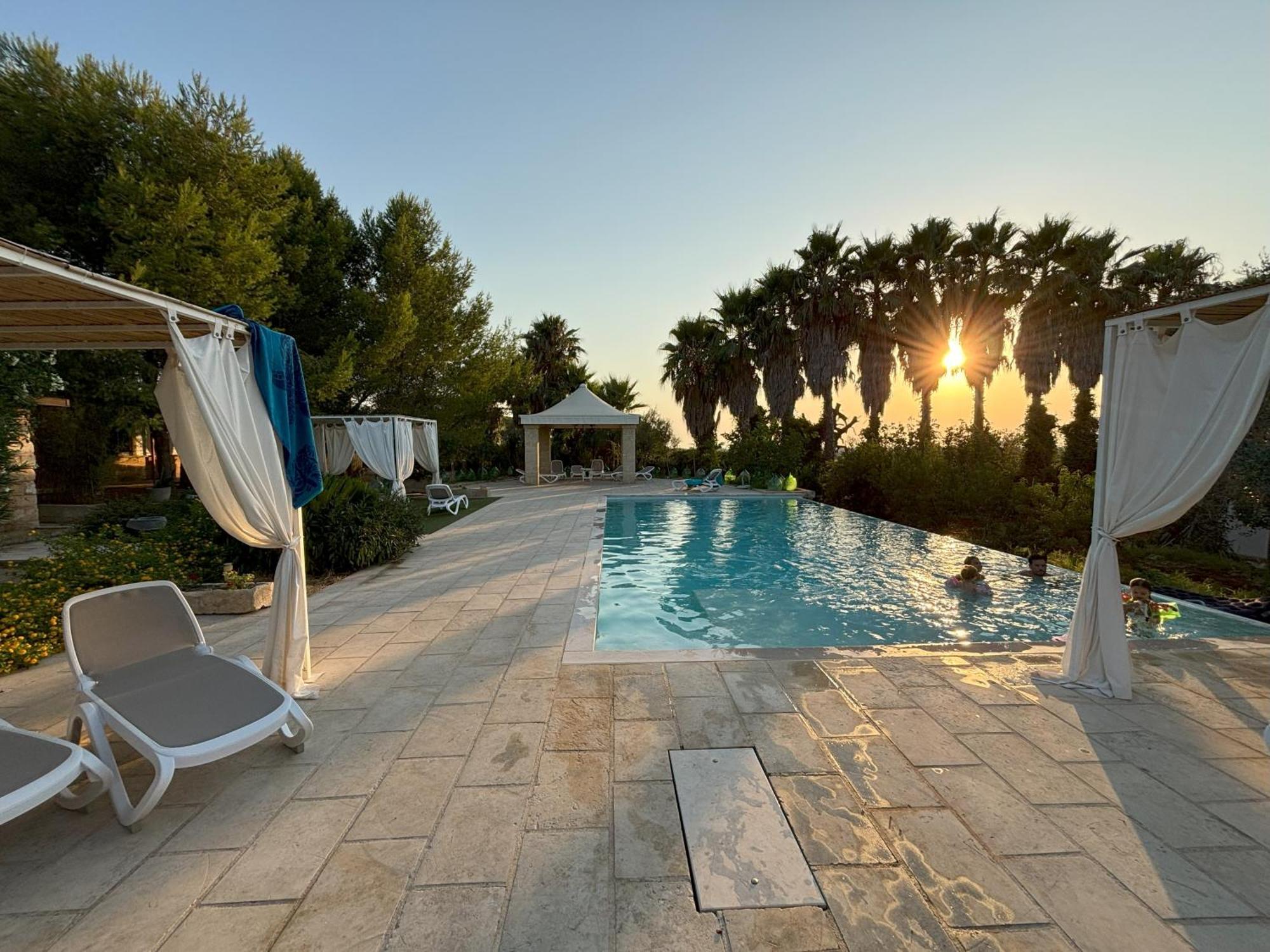 White Pool 5P Matino - Gallipoli Exterior foto
