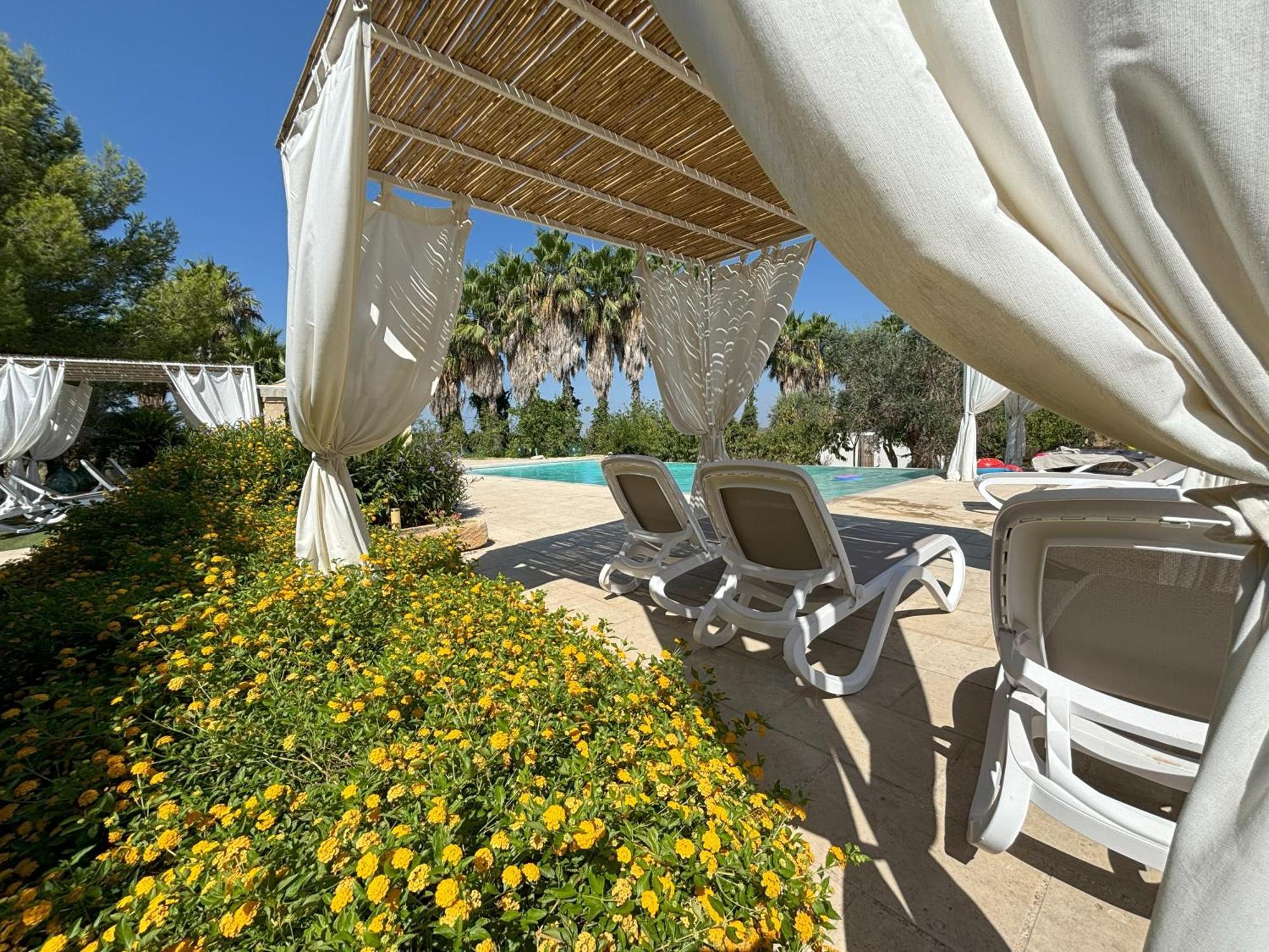 White Pool 5P Matino - Gallipoli Exterior foto